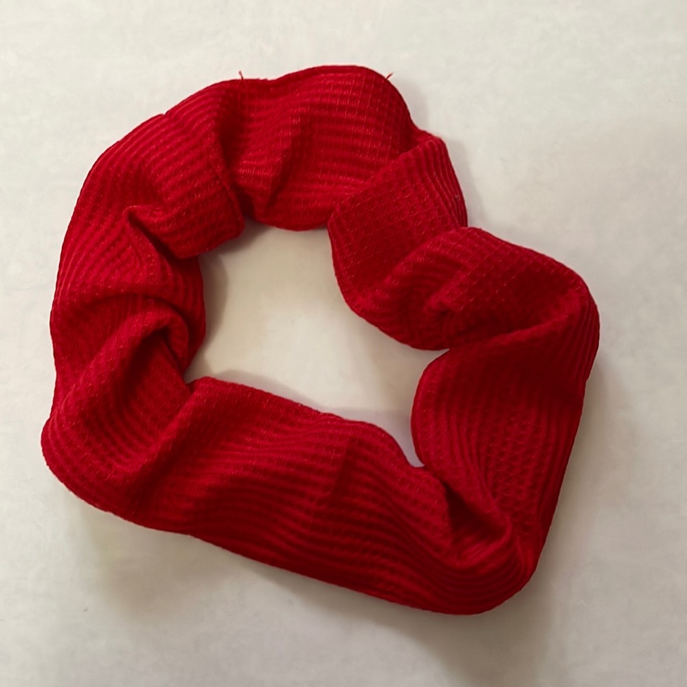 (BUNDLE 3/$15) Scrunchie
